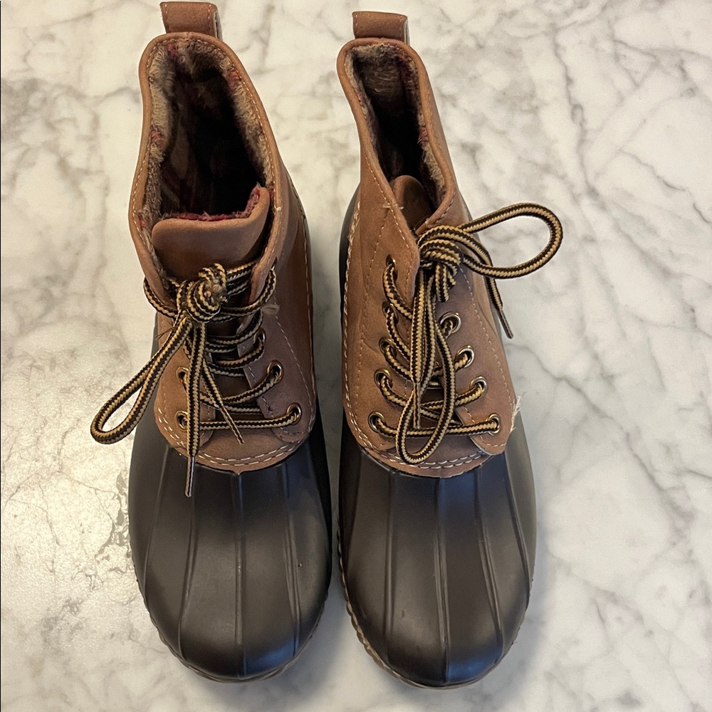 Mission 200 Tan and Brown Duck Boots with flannel inside Women’s Size 6 - Picture 3 of 8